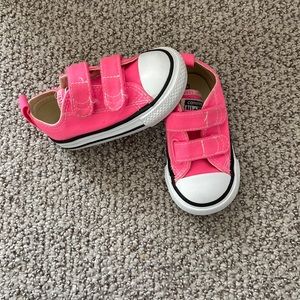 EUC - Bright pink Converse